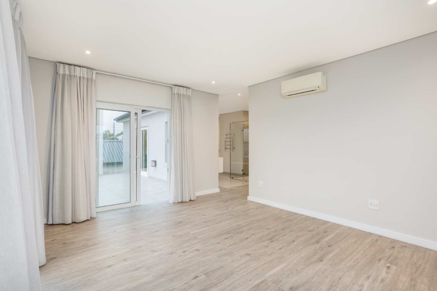 To Let 4 Bedroom Property for Rent in Val De Vie Estate Western Cape